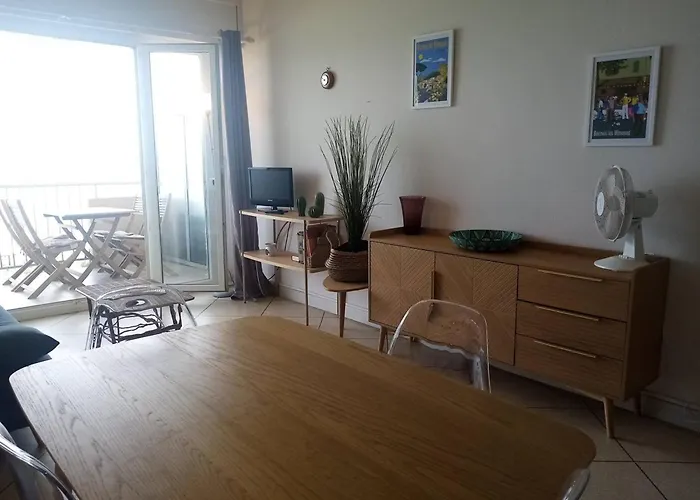 2p En Bord De Avec Parking, 4 Couchages - Le Lavandou - Fr-1-251-909 *