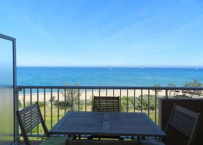 Апартаменты 2p En Bord De Avec Parking, 4 Couchages - Le Lavandou - Fr-1-251-909 *