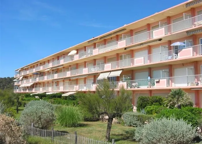 2p En Bord De Avec Parking, 4 Couchages - Le Lavandou - Fr-1-251-909 Апартаменты *